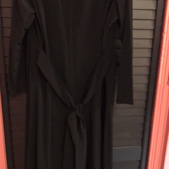 Gown - Picture 4 of 4